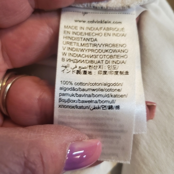 Calvin Klein Men's Color Block T-shirt - Picture 8 of 8